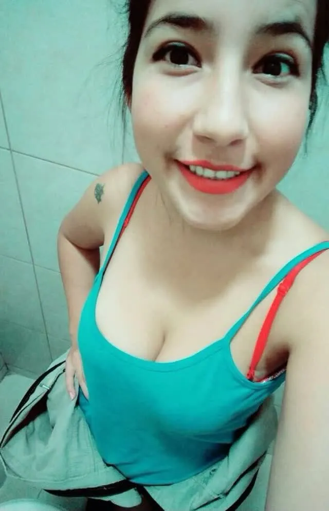 Villera que me envia sus selfies[+18]