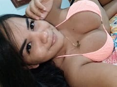 Beth Novinha de 20 Aninhos Ficou Mostrando Seus Peitos Grandes e Sua Rabeta Gostosa em Vídeo e Fotos Caseiras - Porno Carioca